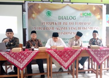 Dialog Perpektif islam terhadap pluralisme ICMI dan MUI